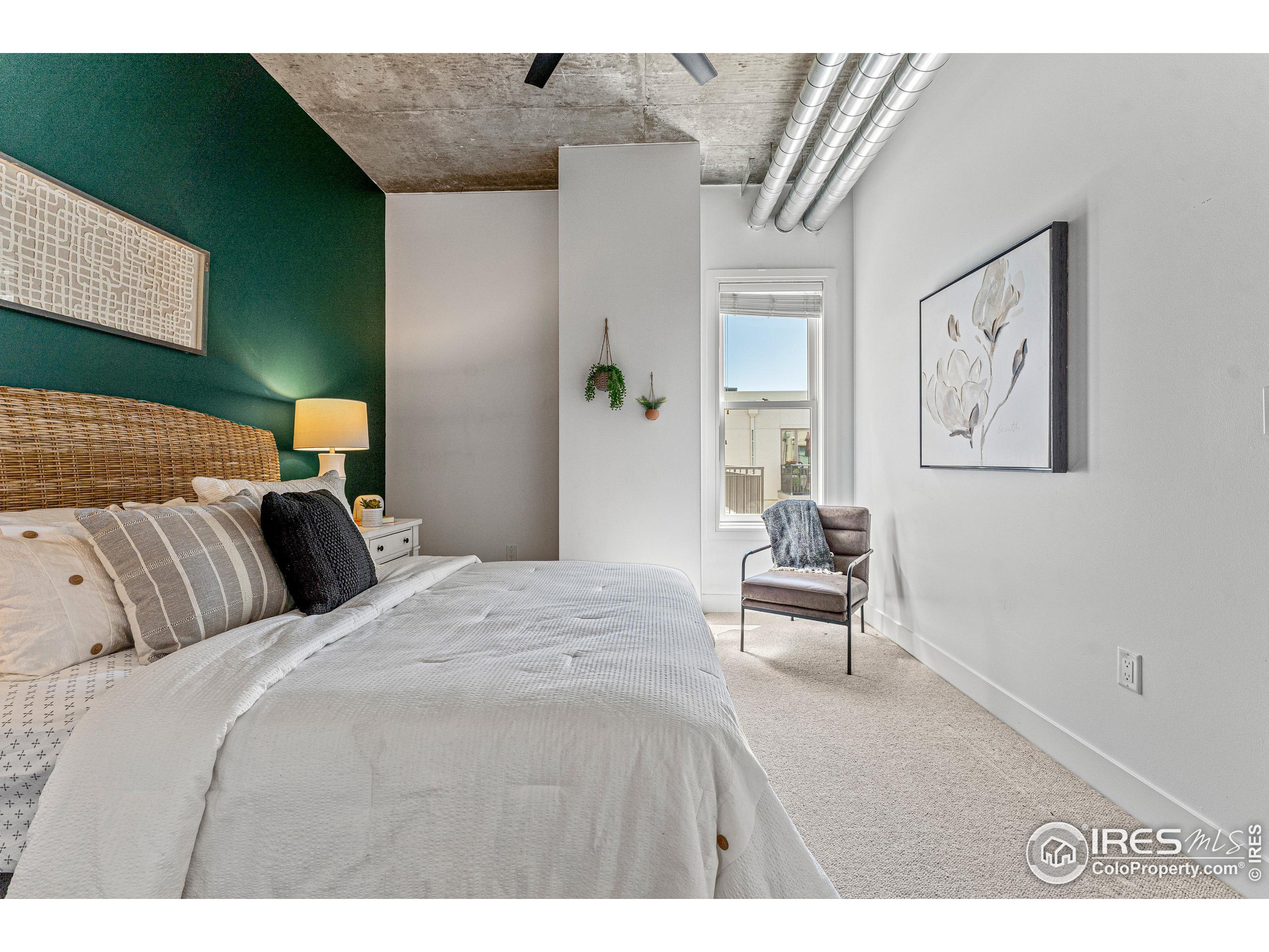 3301 Arapahoe Ave Unit: 422