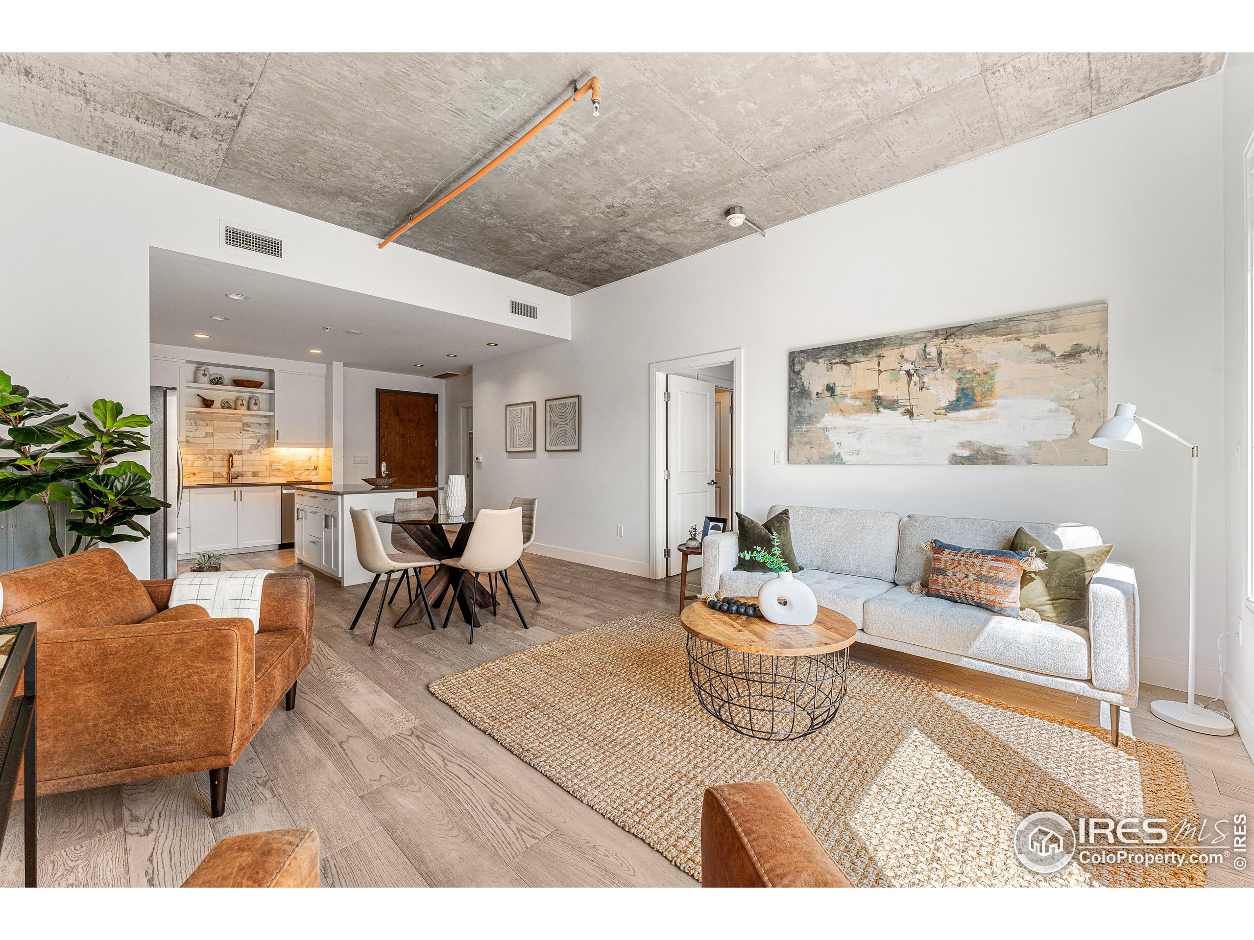 3301 Arapahoe Ave Unit: 422