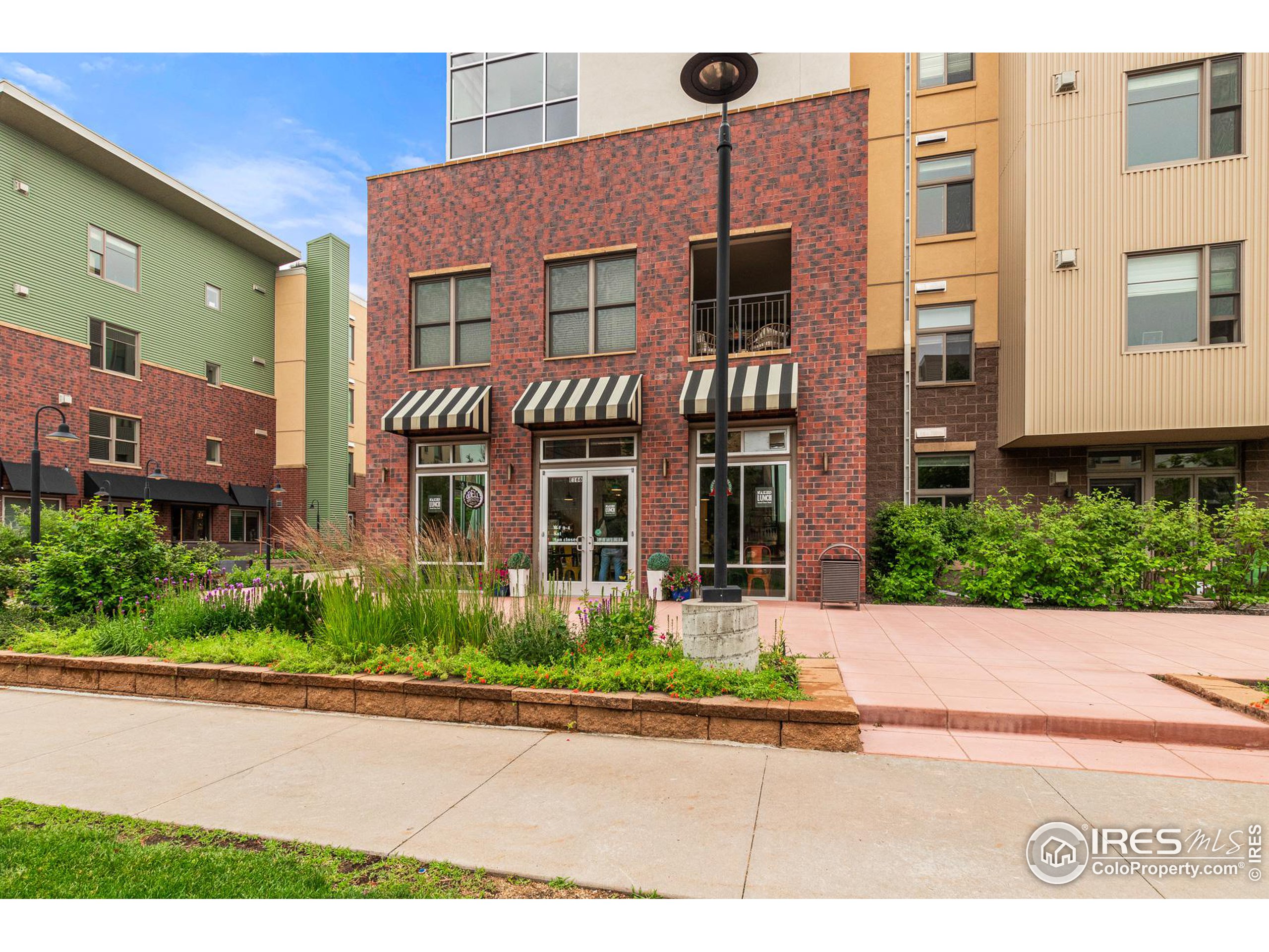 3301 Arapahoe Ave Unit: 422