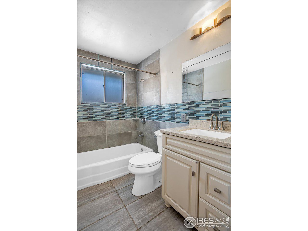 230 Seminole Dr