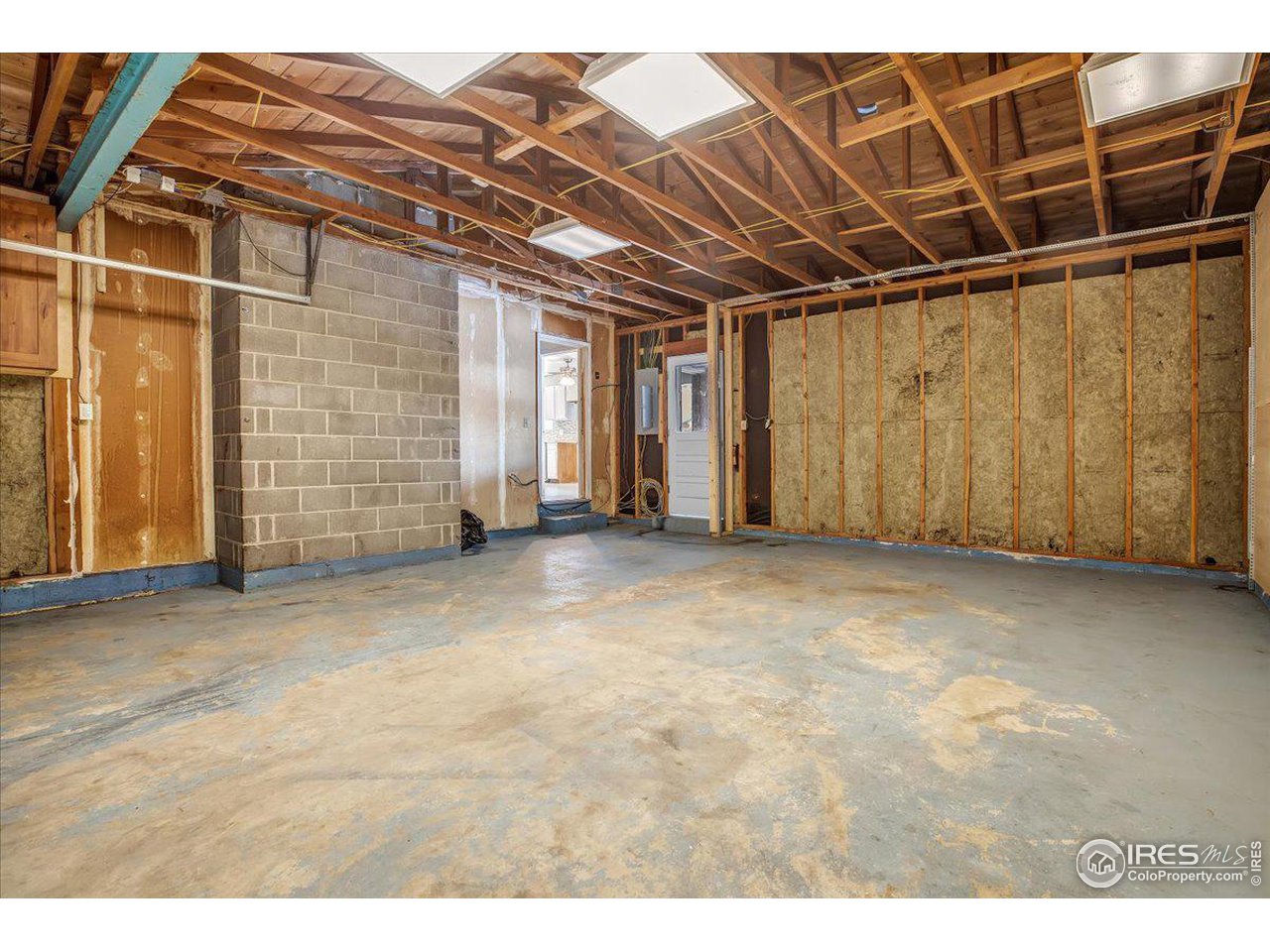 230 Seminole Dr