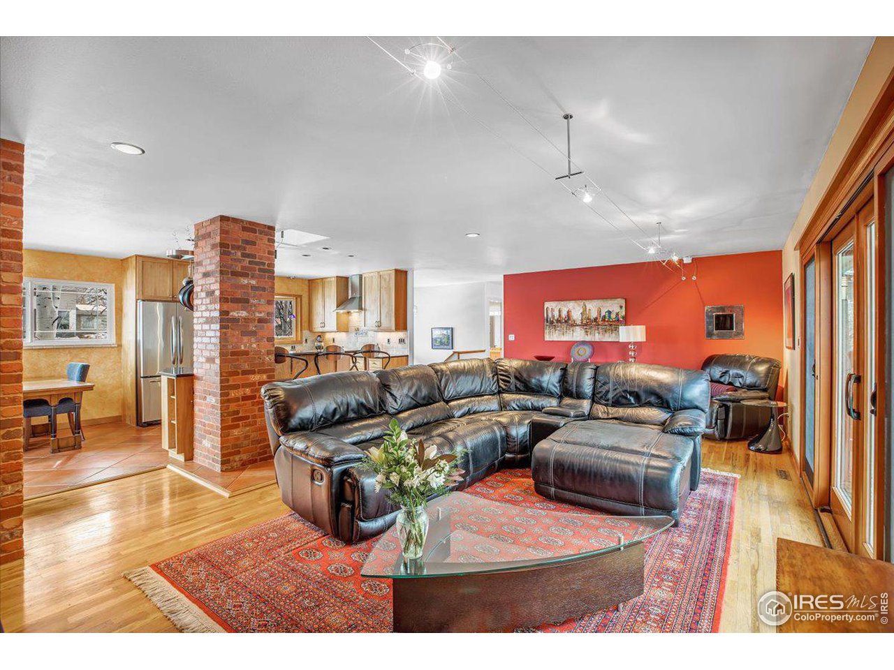 716 Ithaca Dr