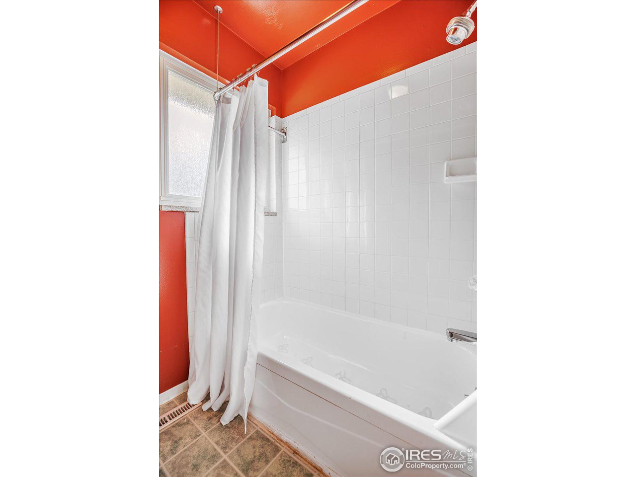 716 Ithaca Dr