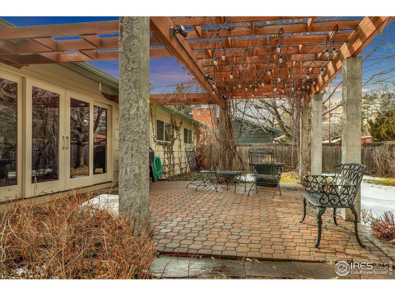 716 Ithaca Dr