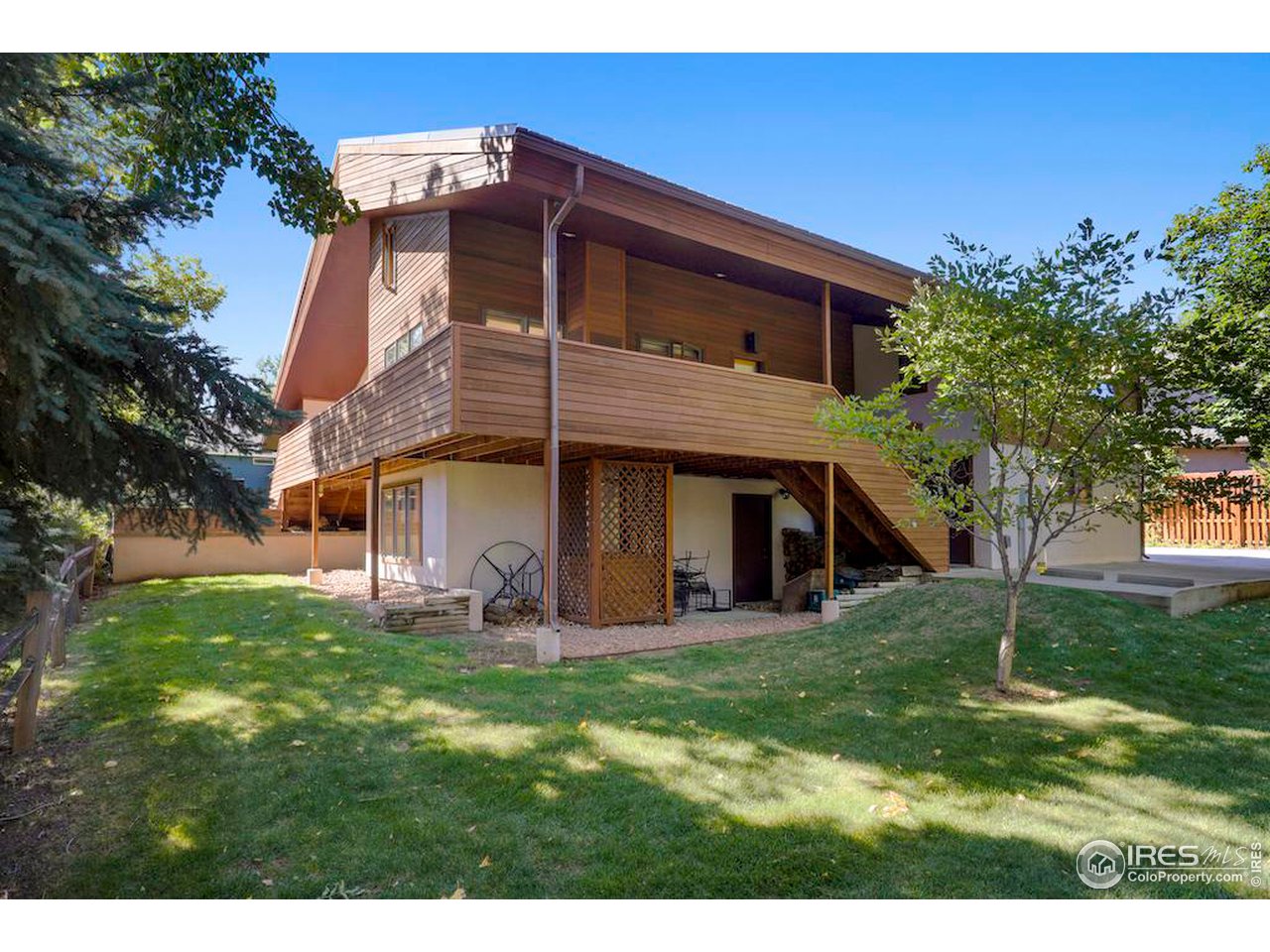 845 Poplar Ave