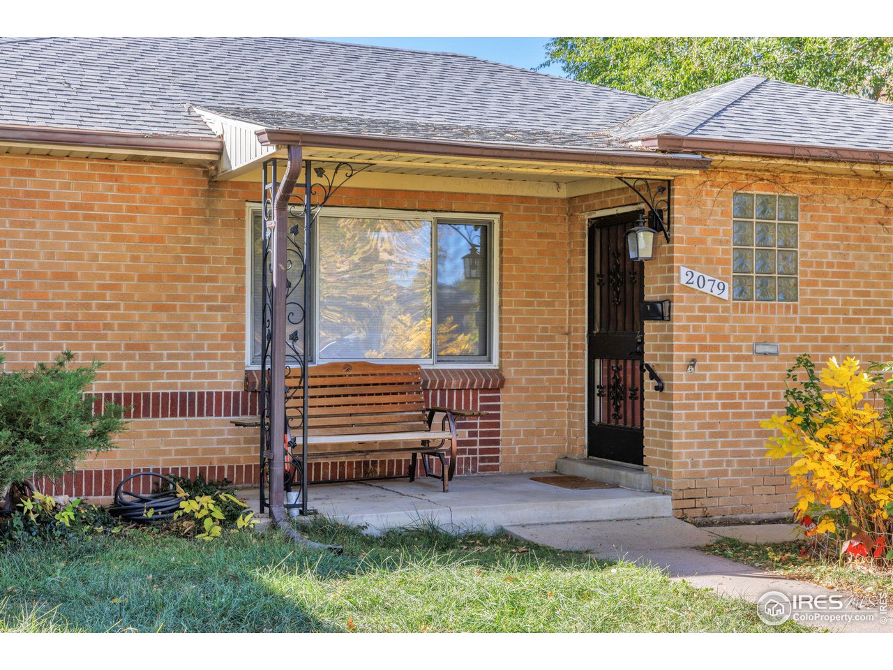 2079 Joliet St