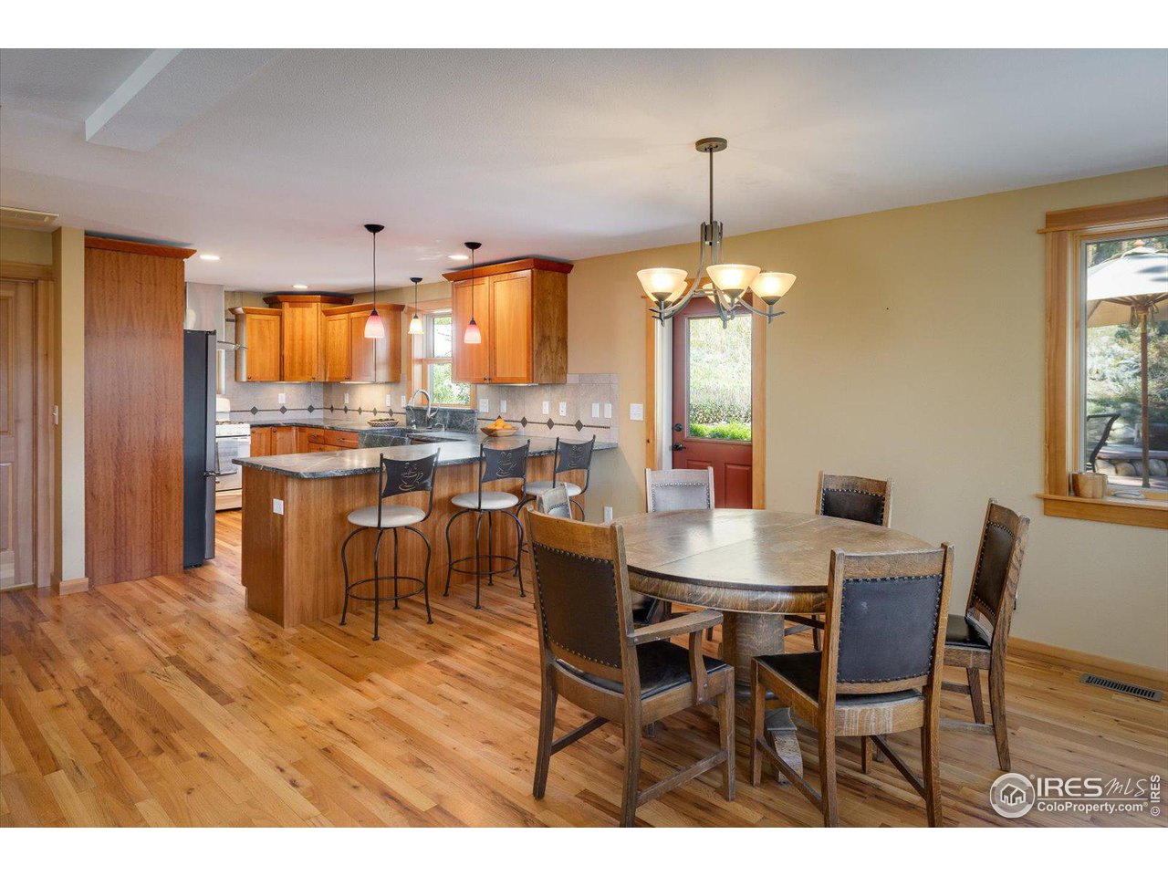 845 Cold Springs Rd