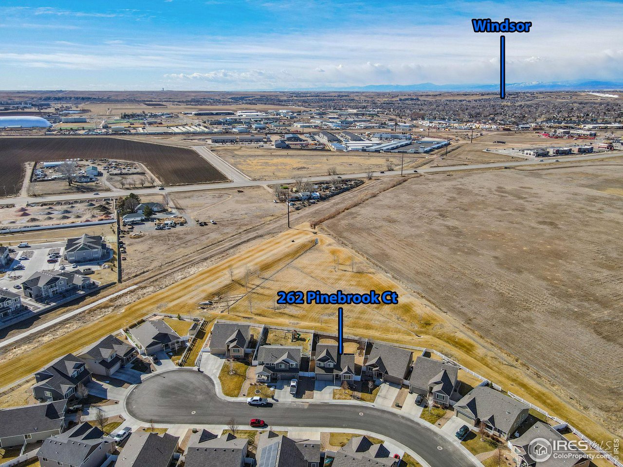 262 Pinebrook Ct