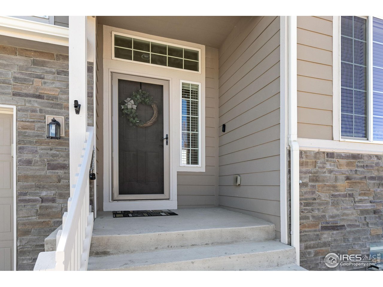 262 Pinebrook Ct