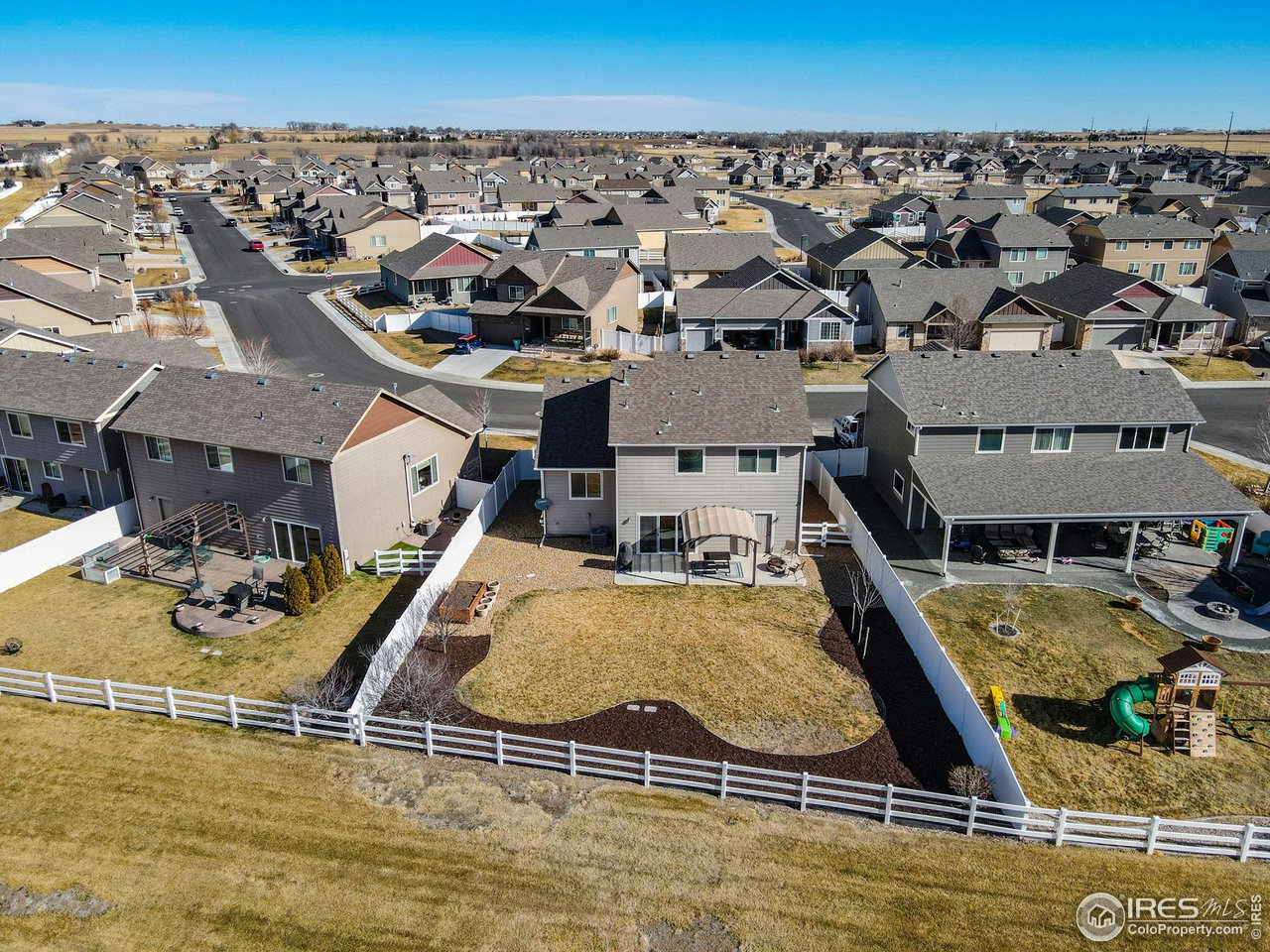 262 Pinebrook Ct