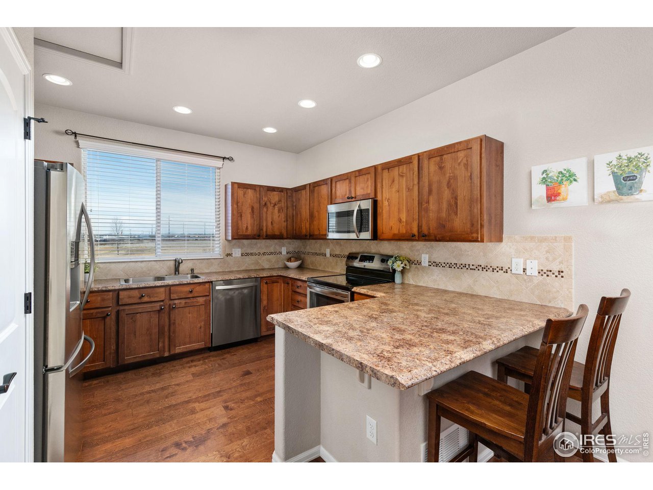 262 Pinebrook Ct