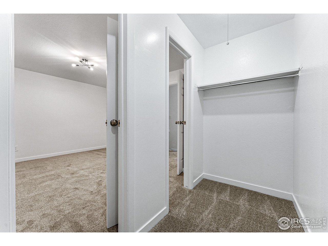 3423 Madison Ave X-131