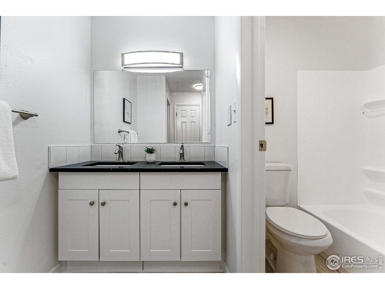 3423 Madison Ave X-131