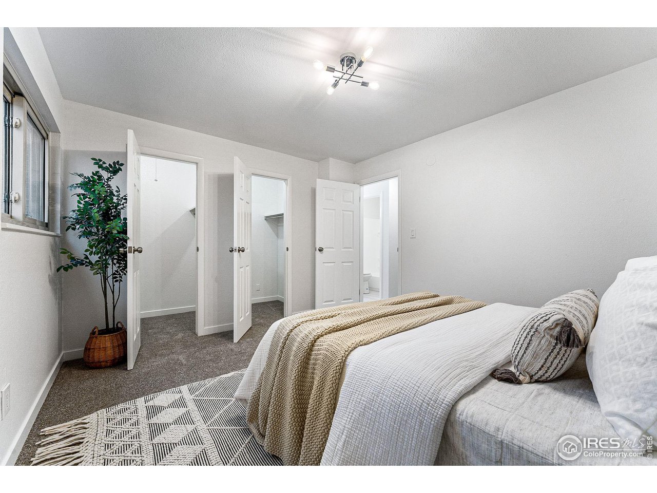 3423 Madison Ave X-131