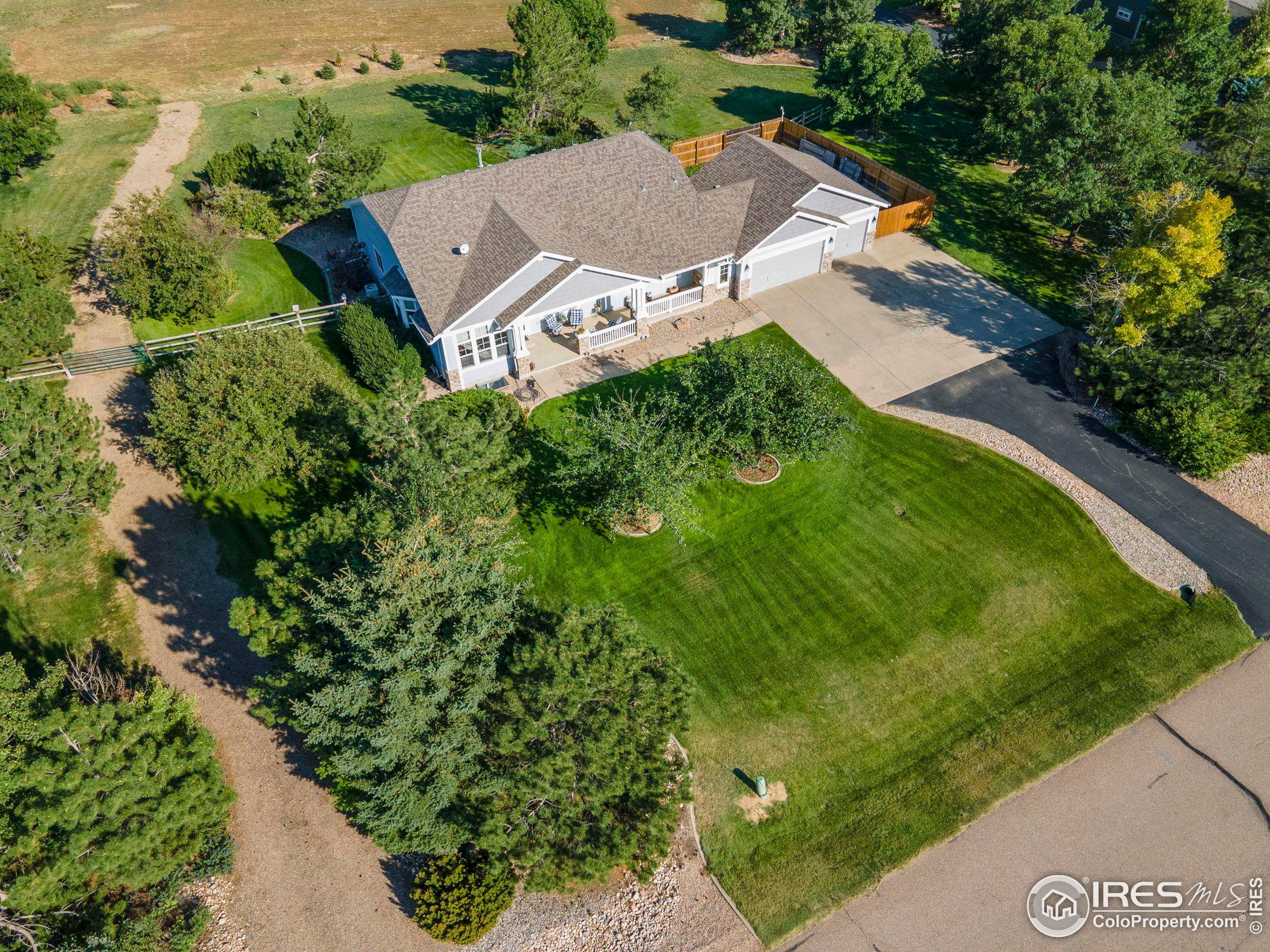 8878 Longs Peak Cir