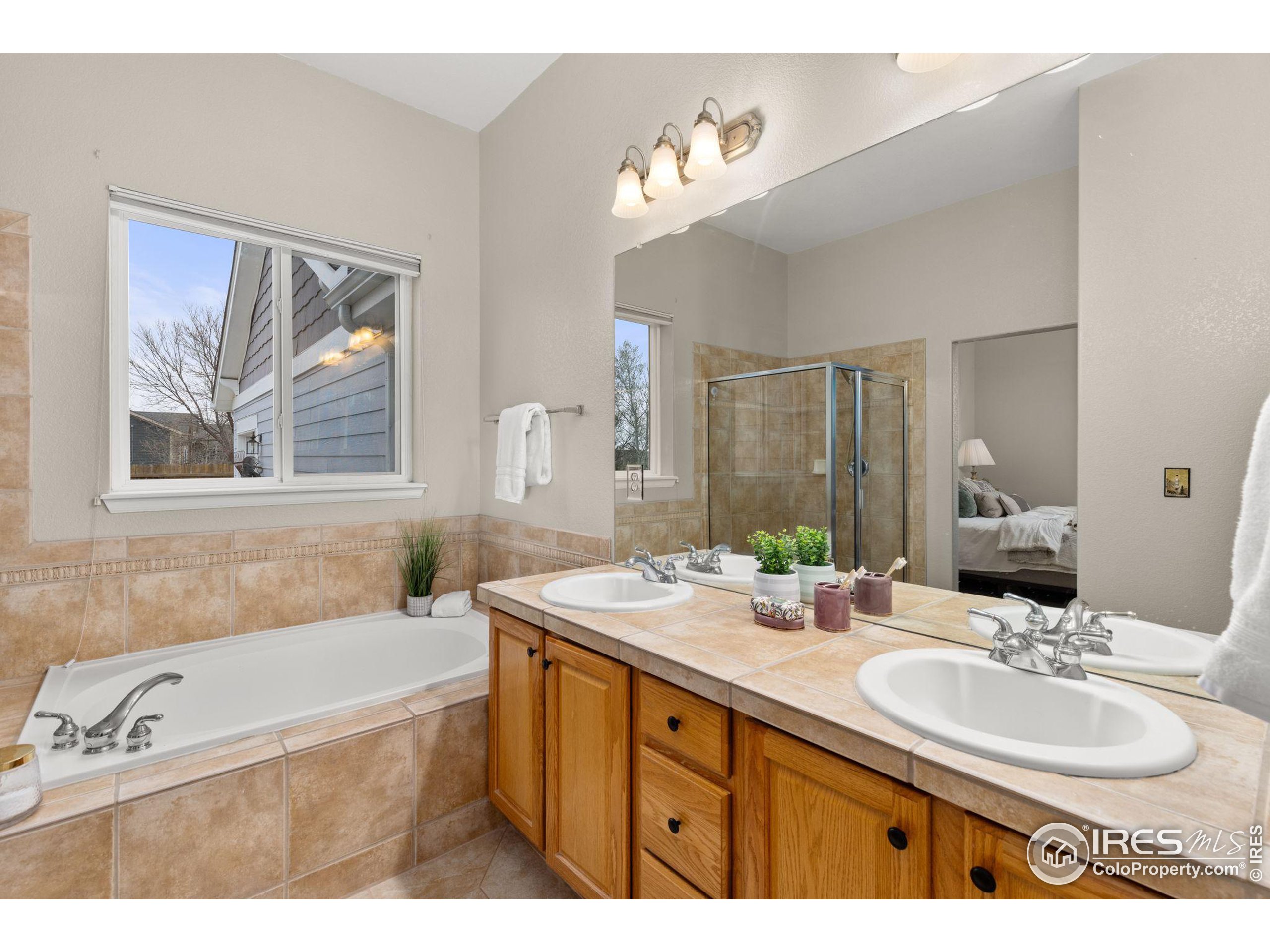 8878 Longs Peak Cir
