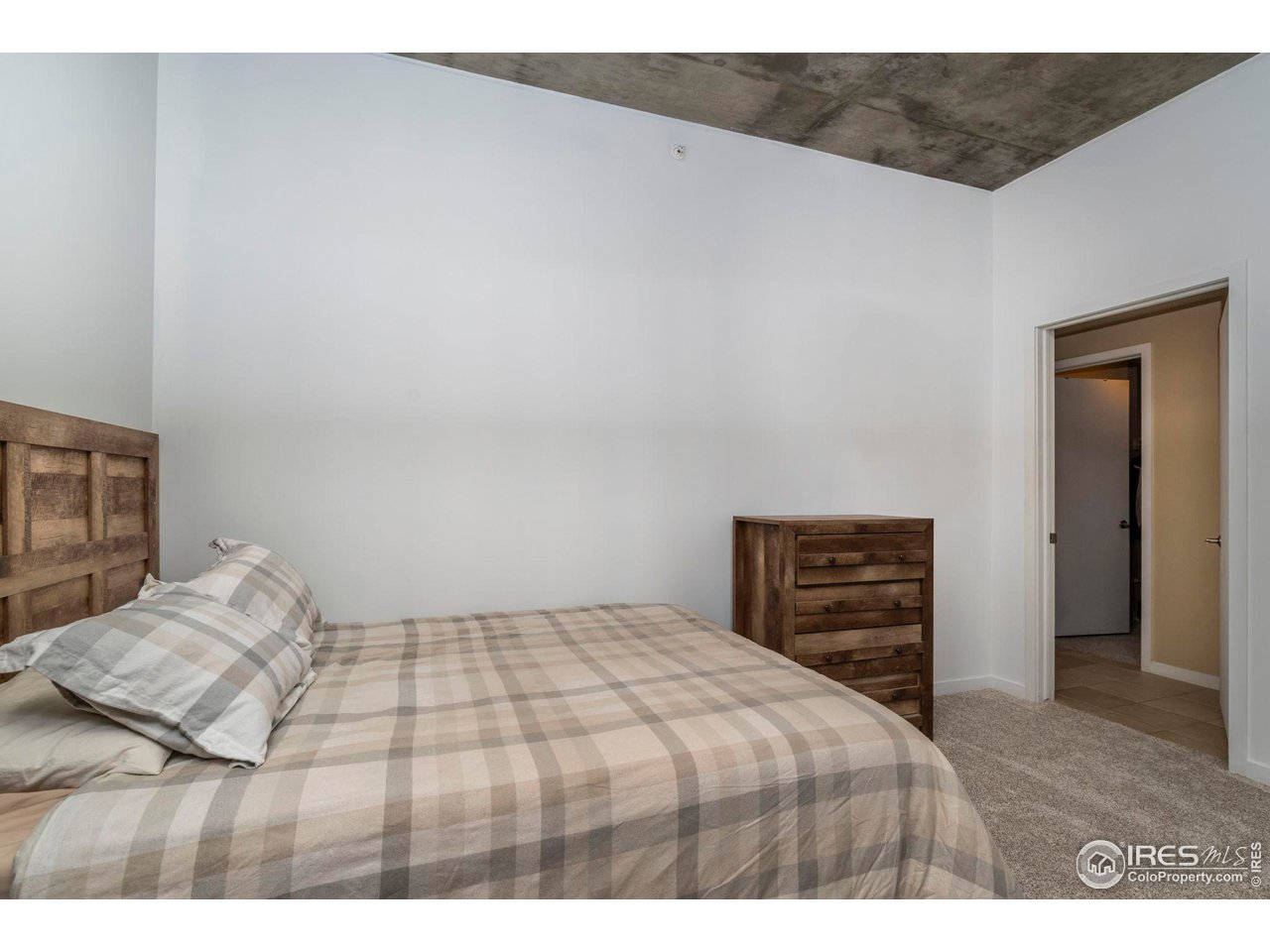 3701 Arapahoe Ave 317