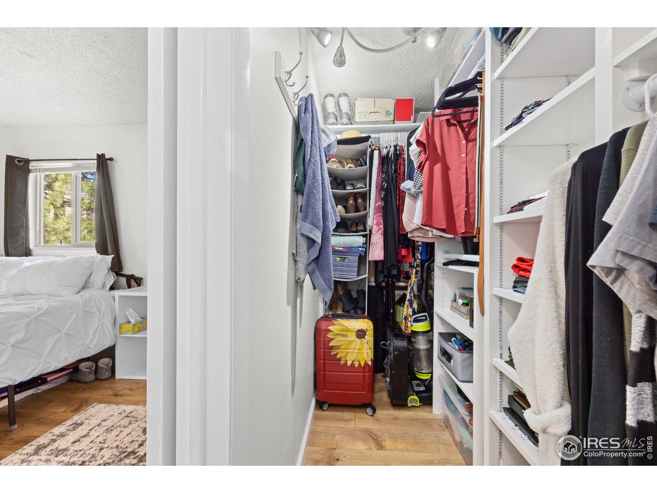 3383 Madison Ave W-227