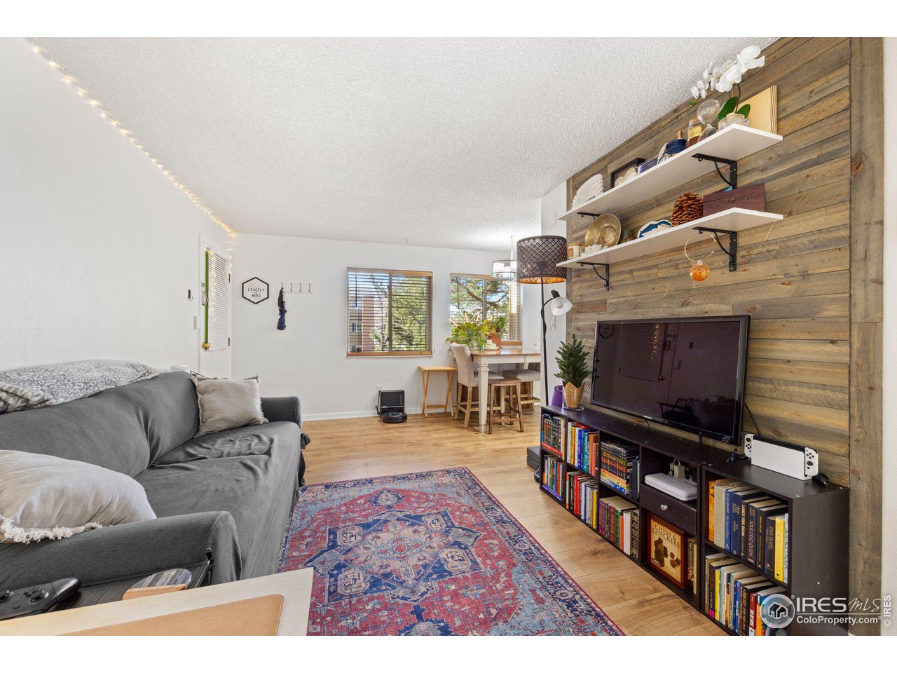 3383 Madison Ave W-227