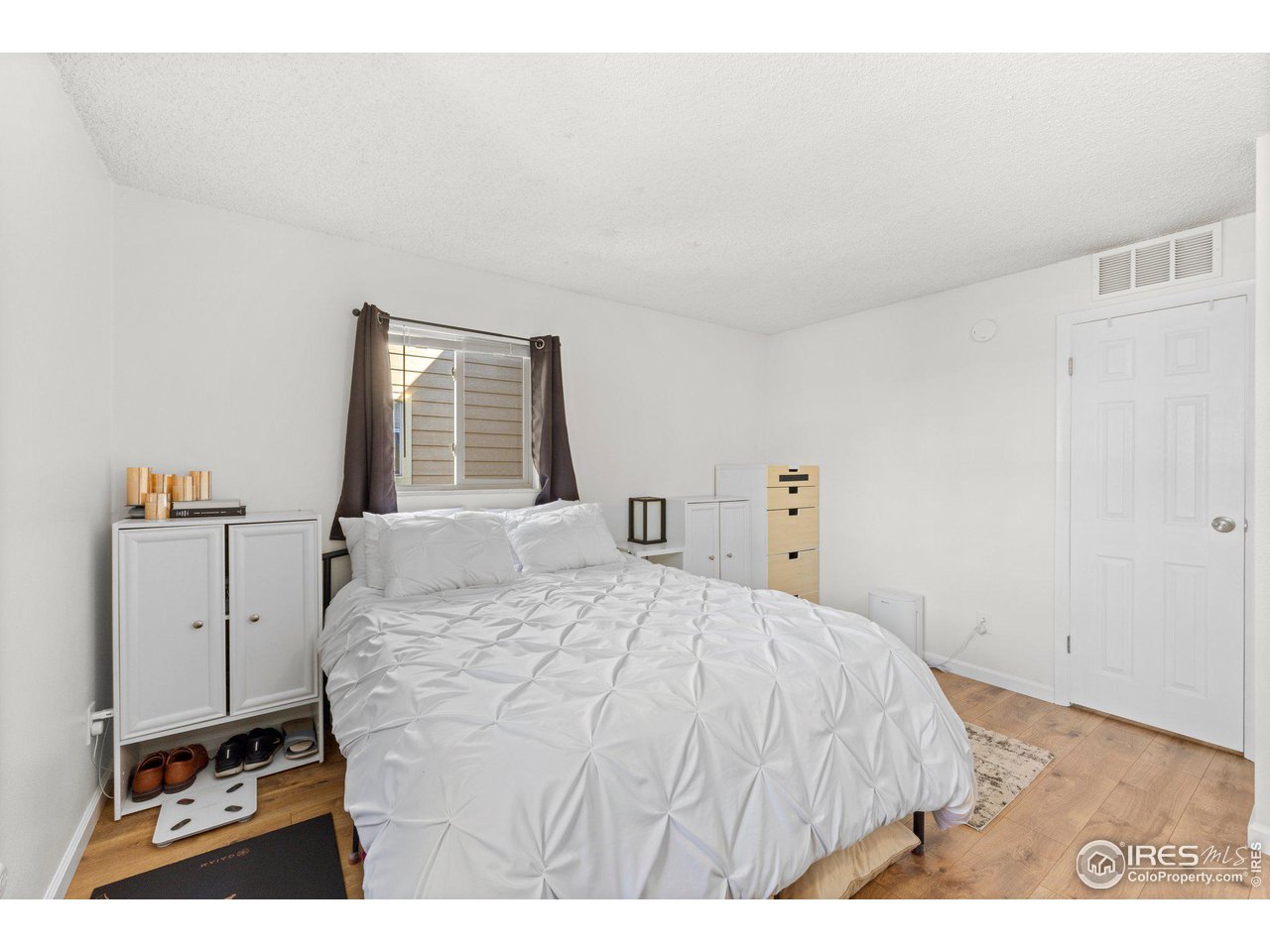 3383 Madison Ave W-227