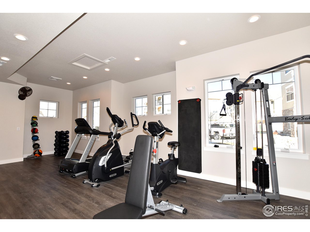 4642 Hahns Peak Dr 1-102