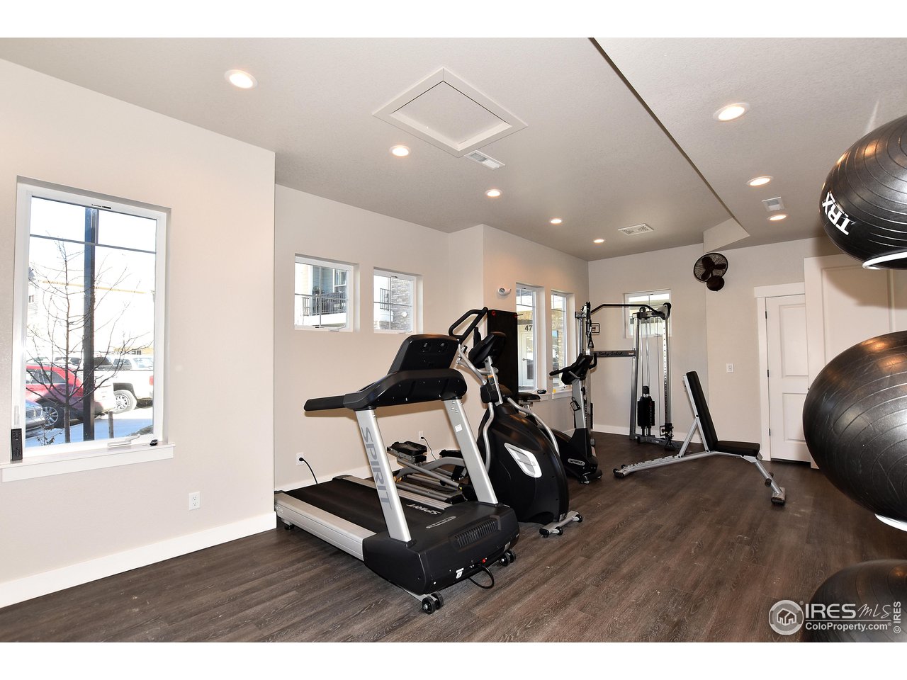 4642 Hahns Peak Dr 1-102