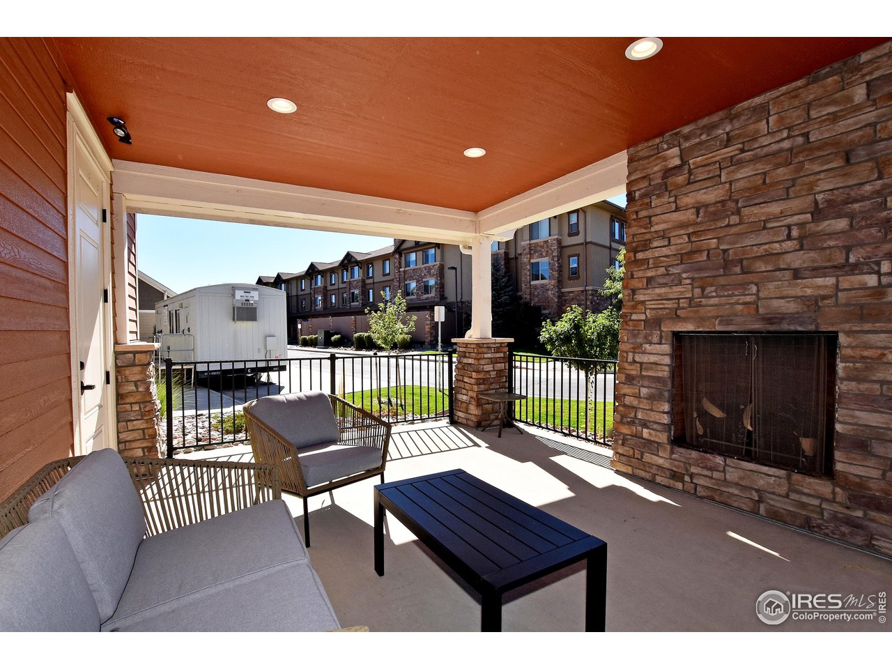 4642 Hahns Peak Dr 1-102