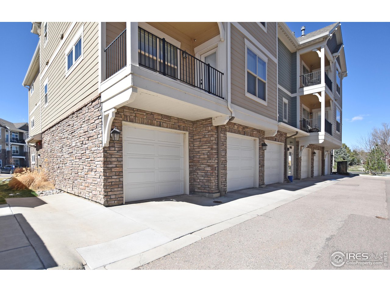 4642 Hahns Peak Dr 1-102