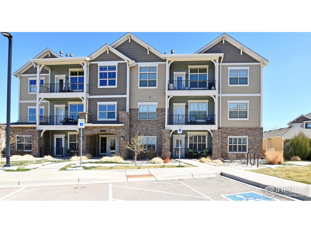 4642 Hahns Peak Dr 1-102