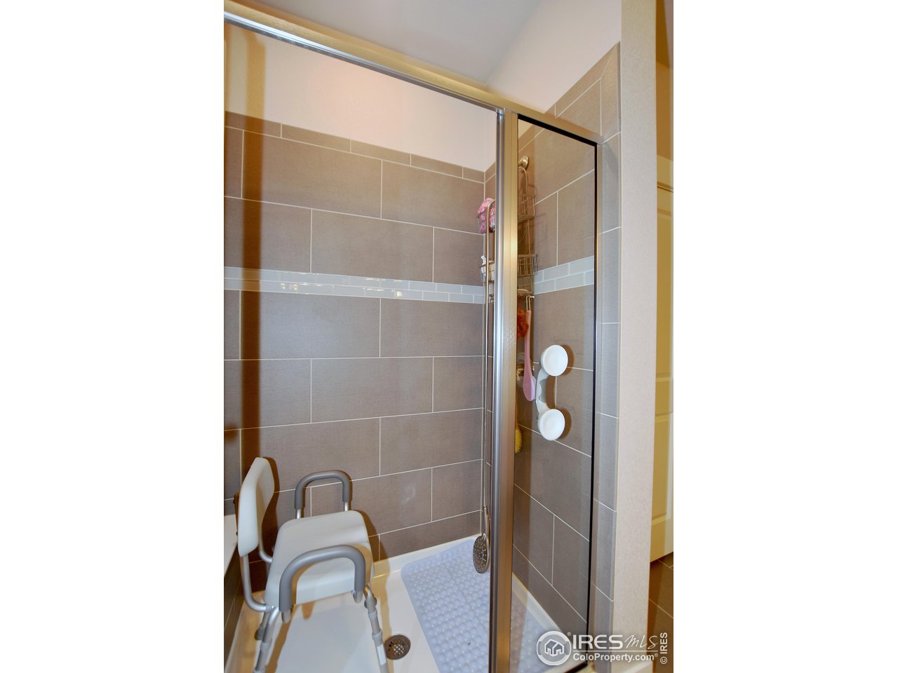 4642 Hahns Peak Dr 1-102