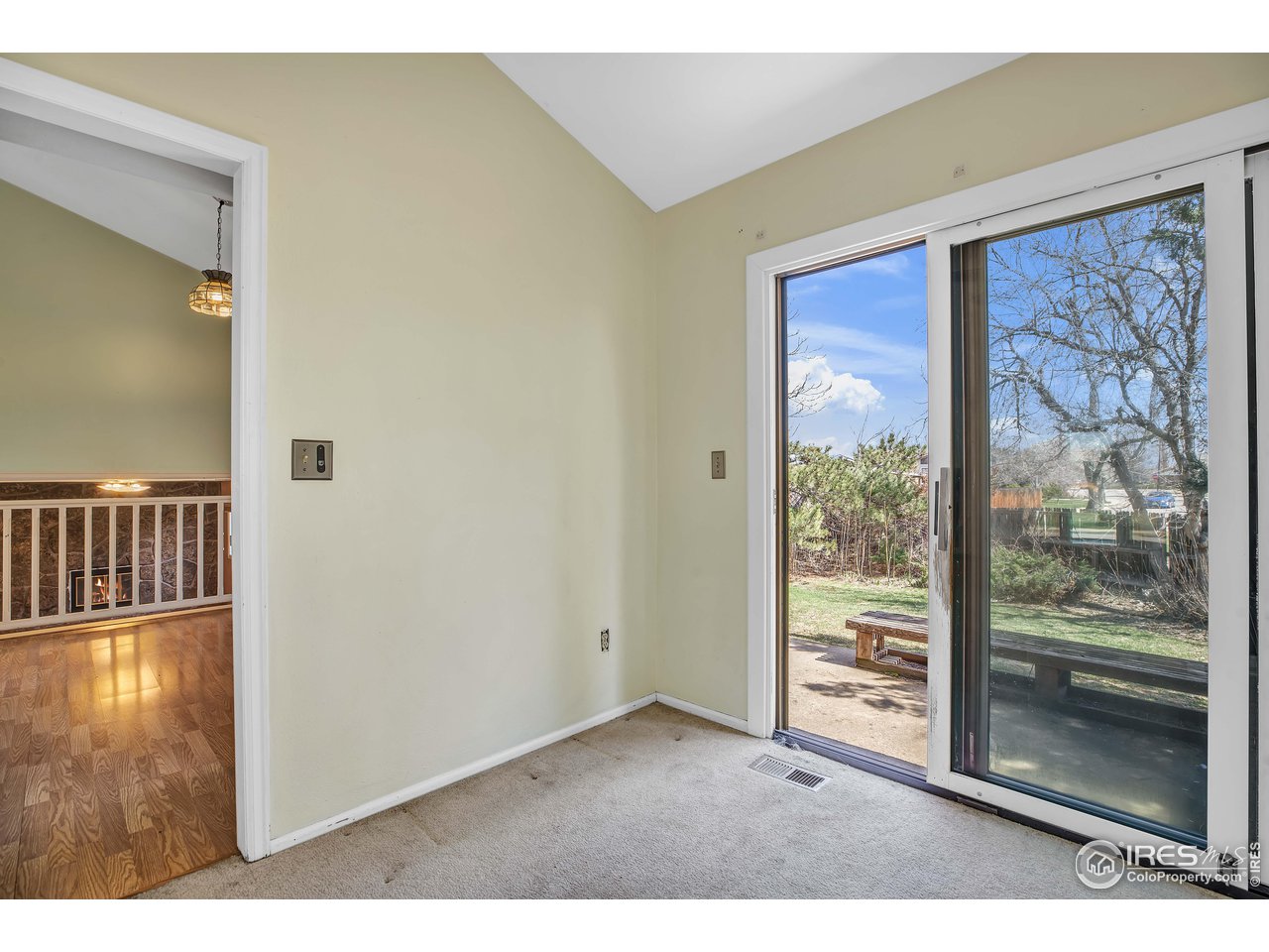 592 Blackhawk Rd