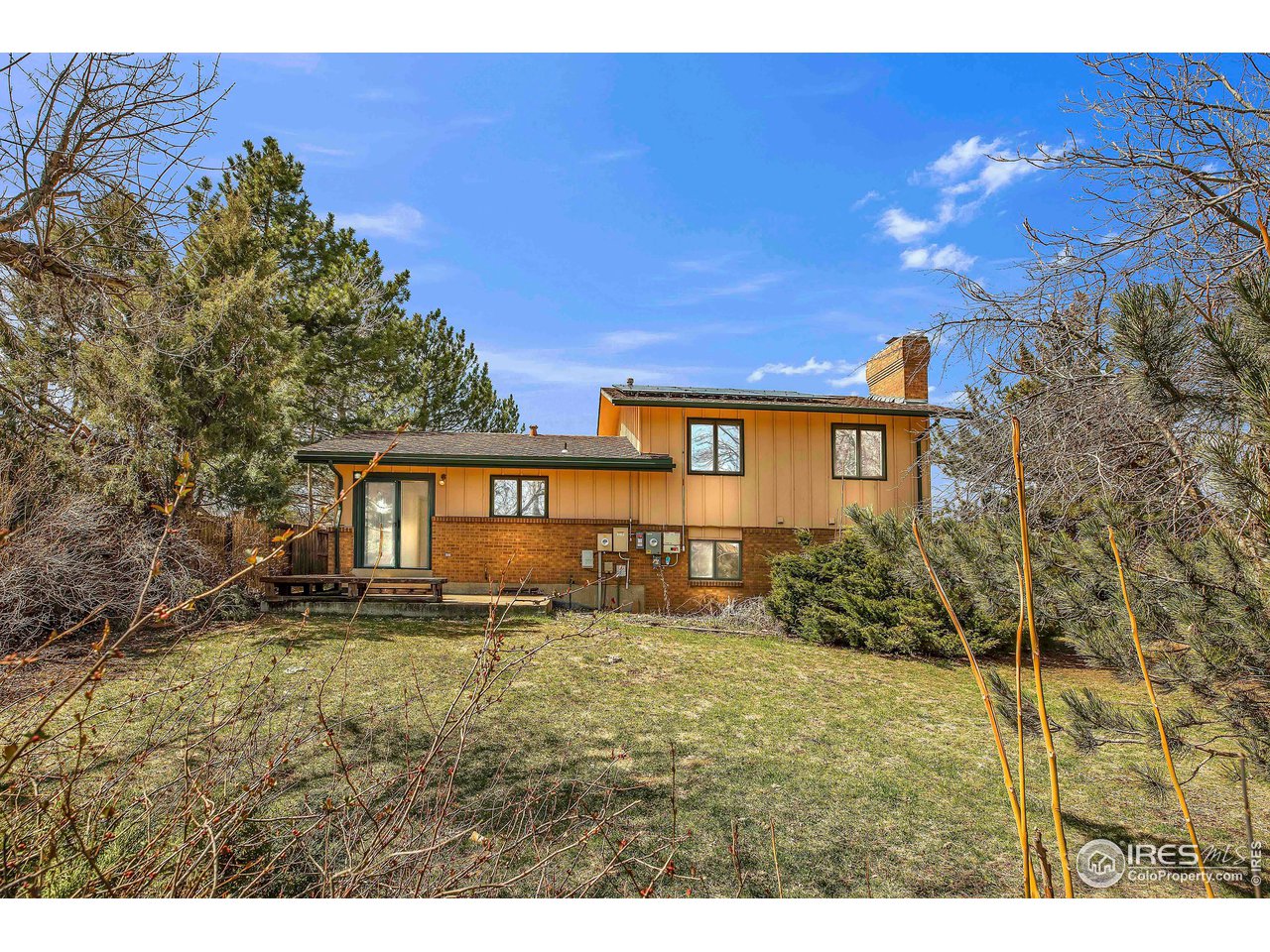 592 Blackhawk Rd