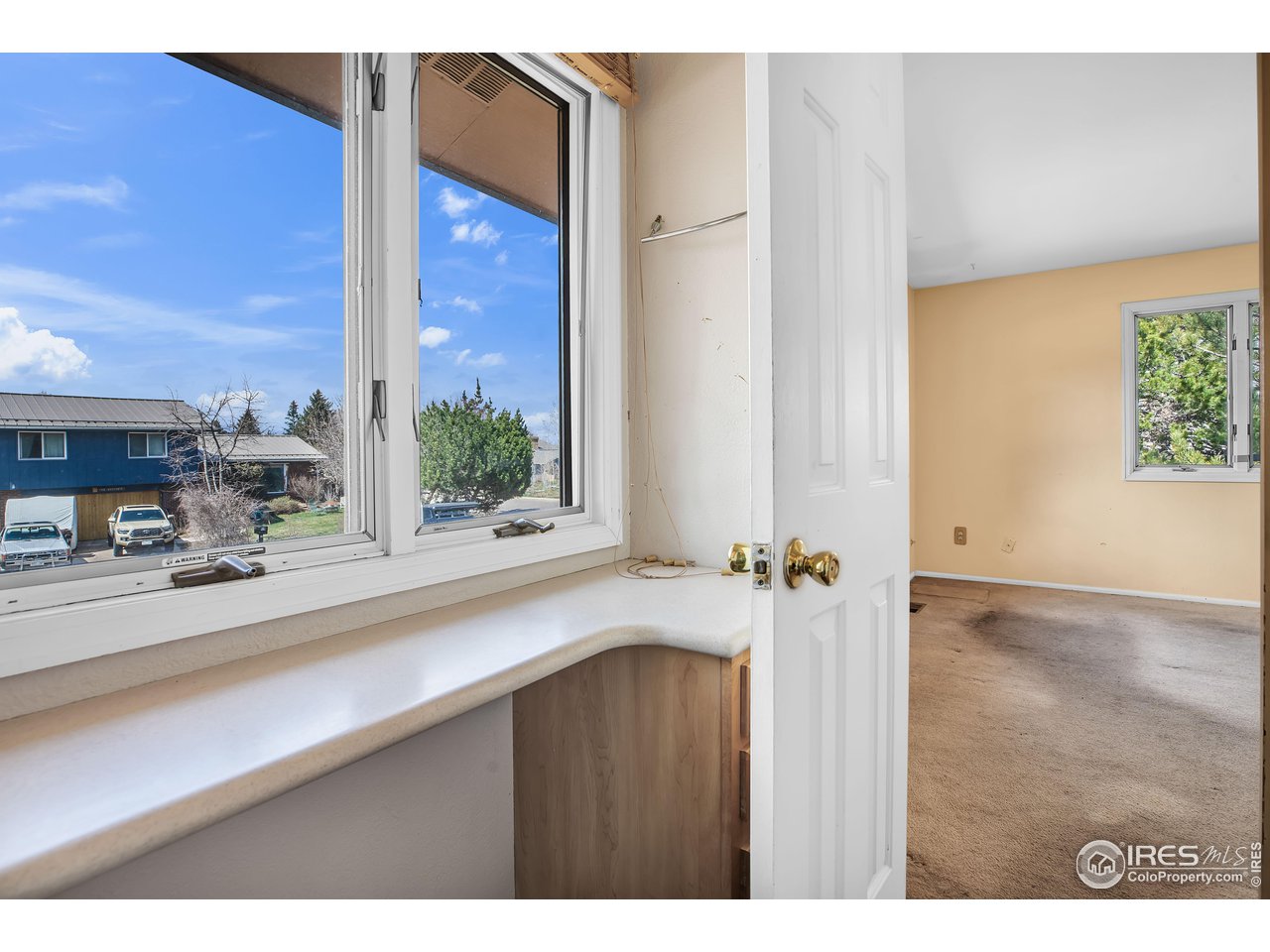 592 Blackhawk Rd