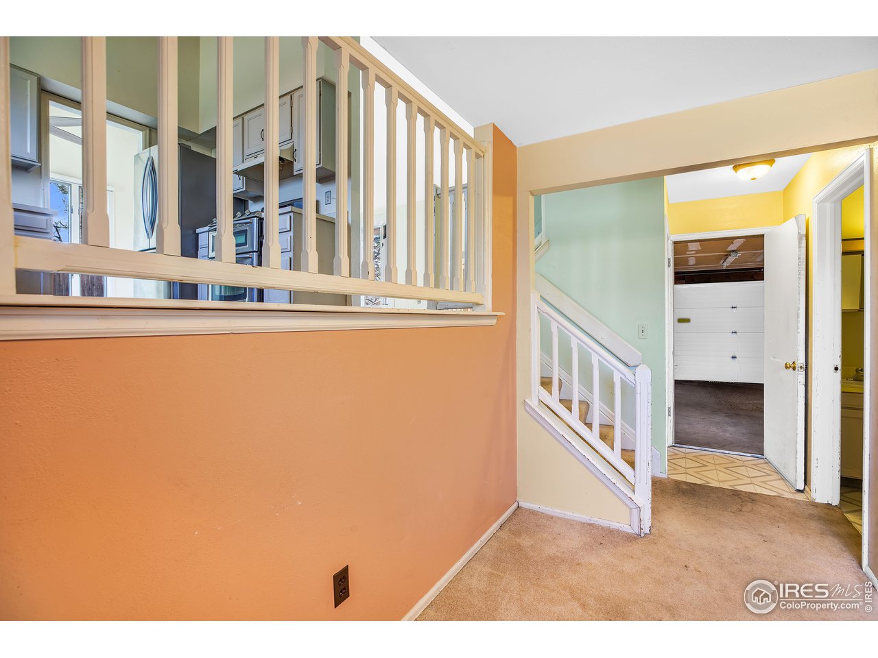 592 Blackhawk Rd