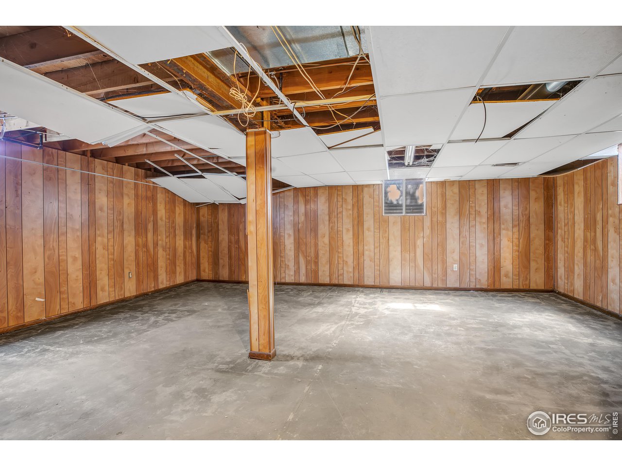 592 Blackhawk Rd