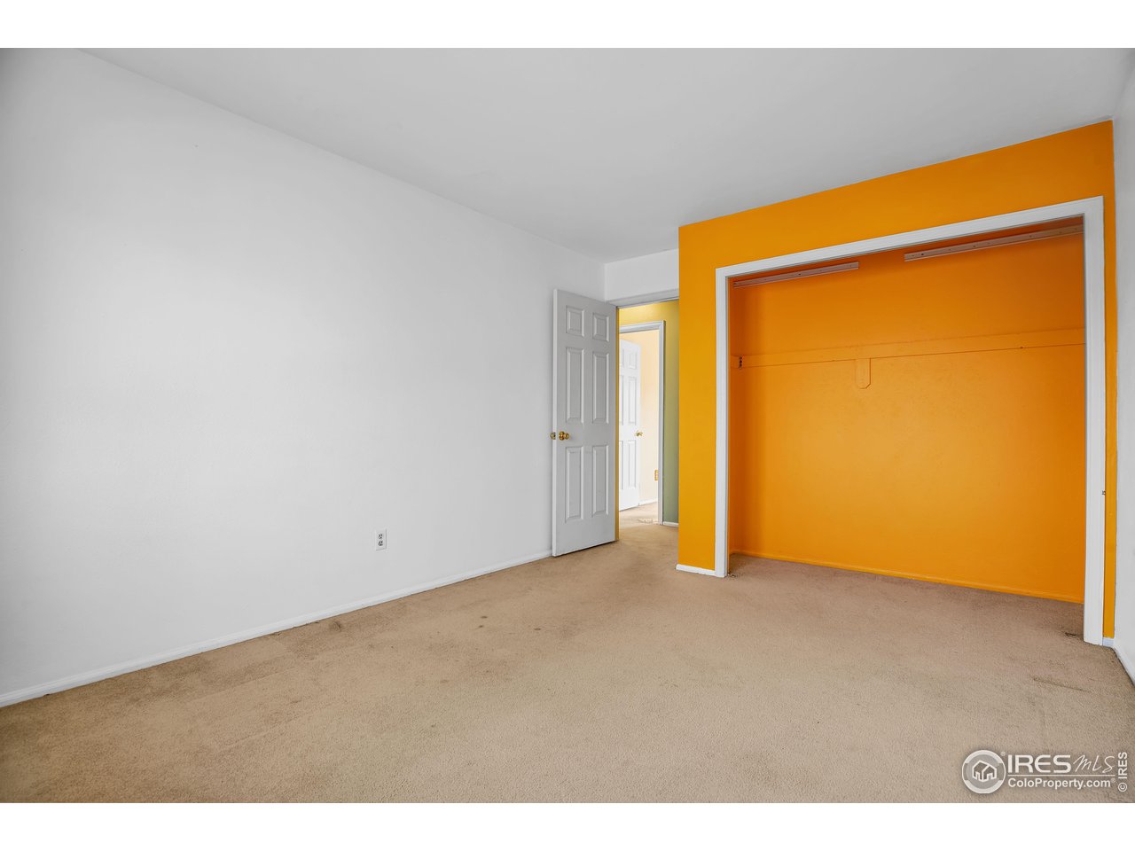 592 Blackhawk Rd