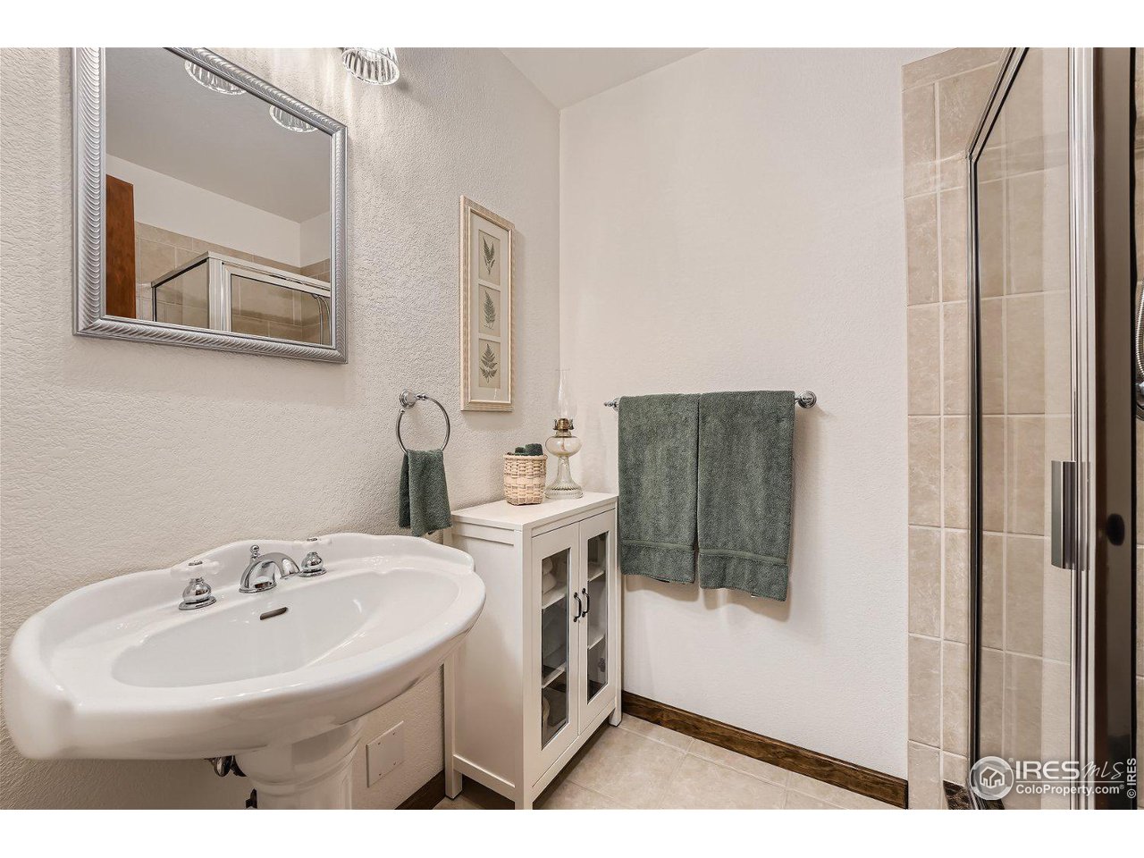 1830 W Choke Cherry Dr