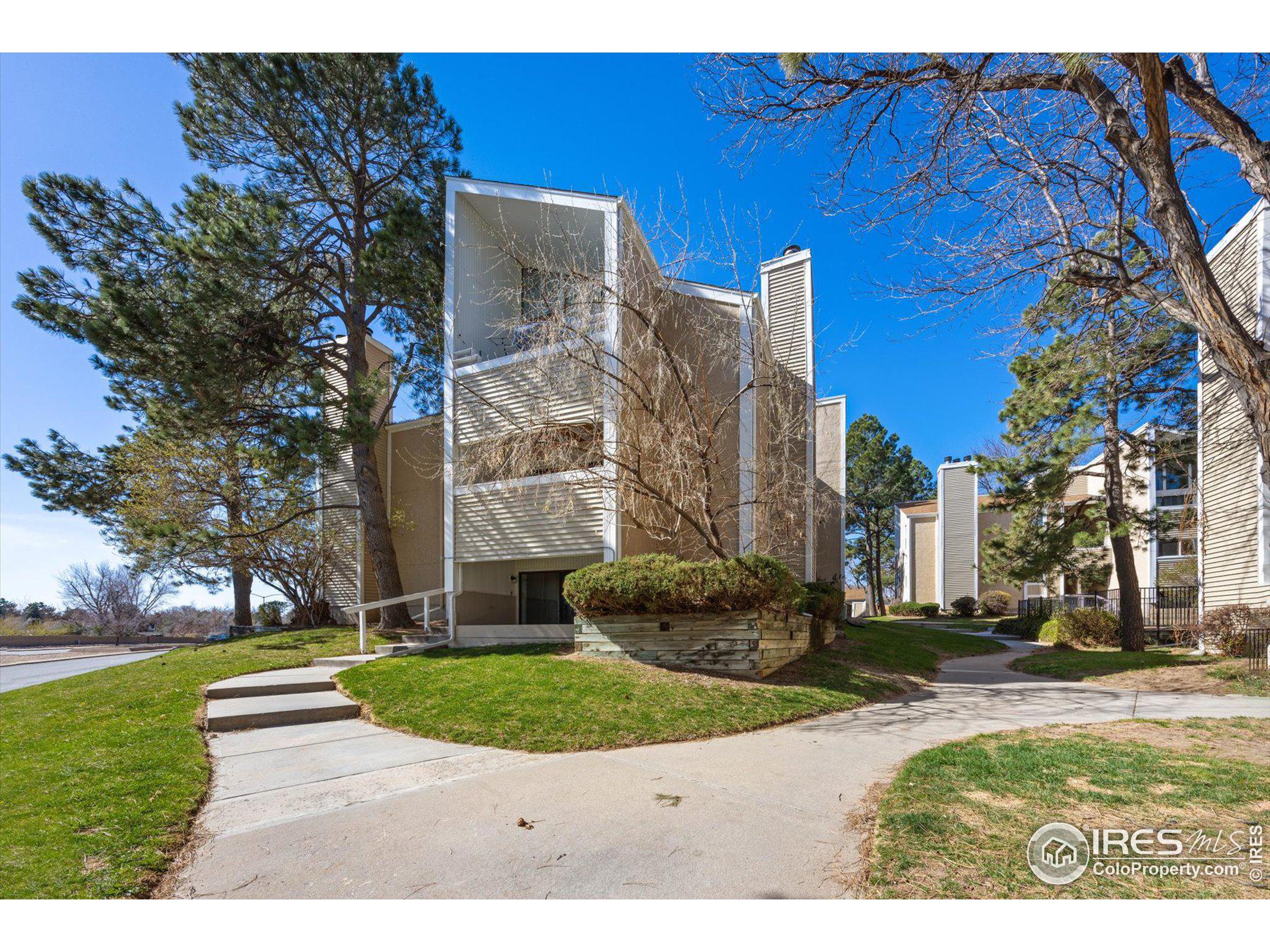 3870 S Fraser St N11