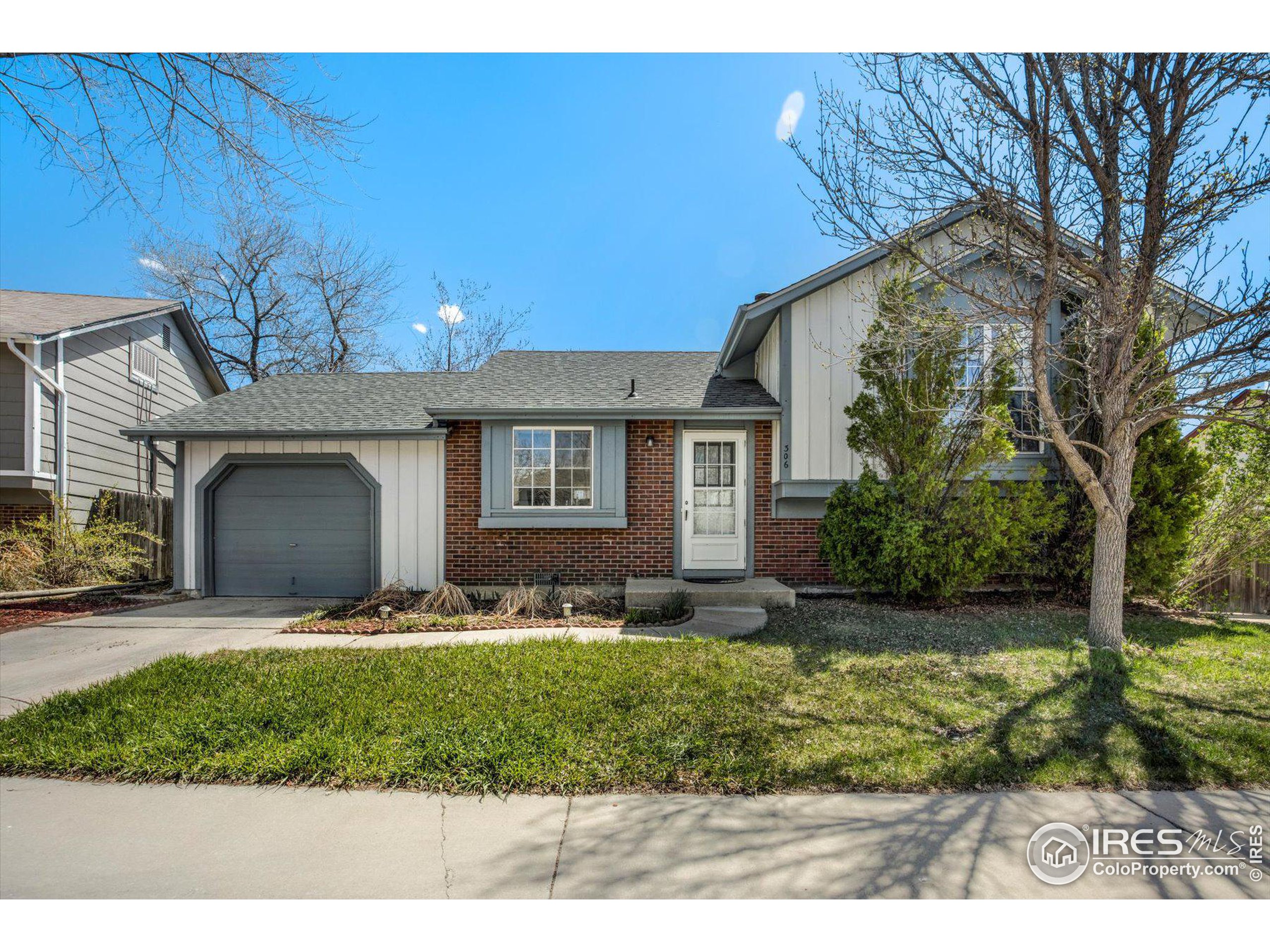 306 Sandler Dr
