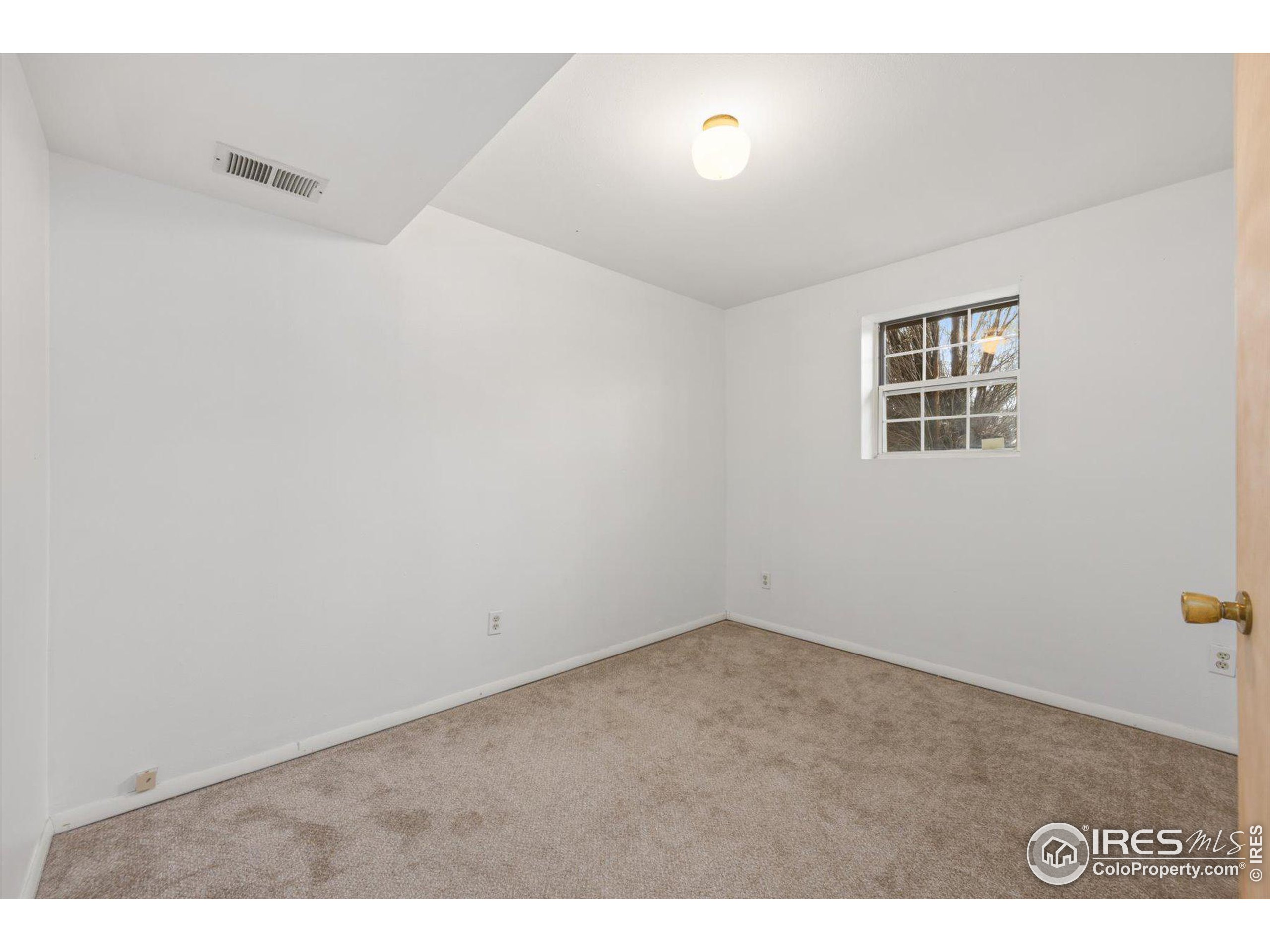 306 Sandler Dr
