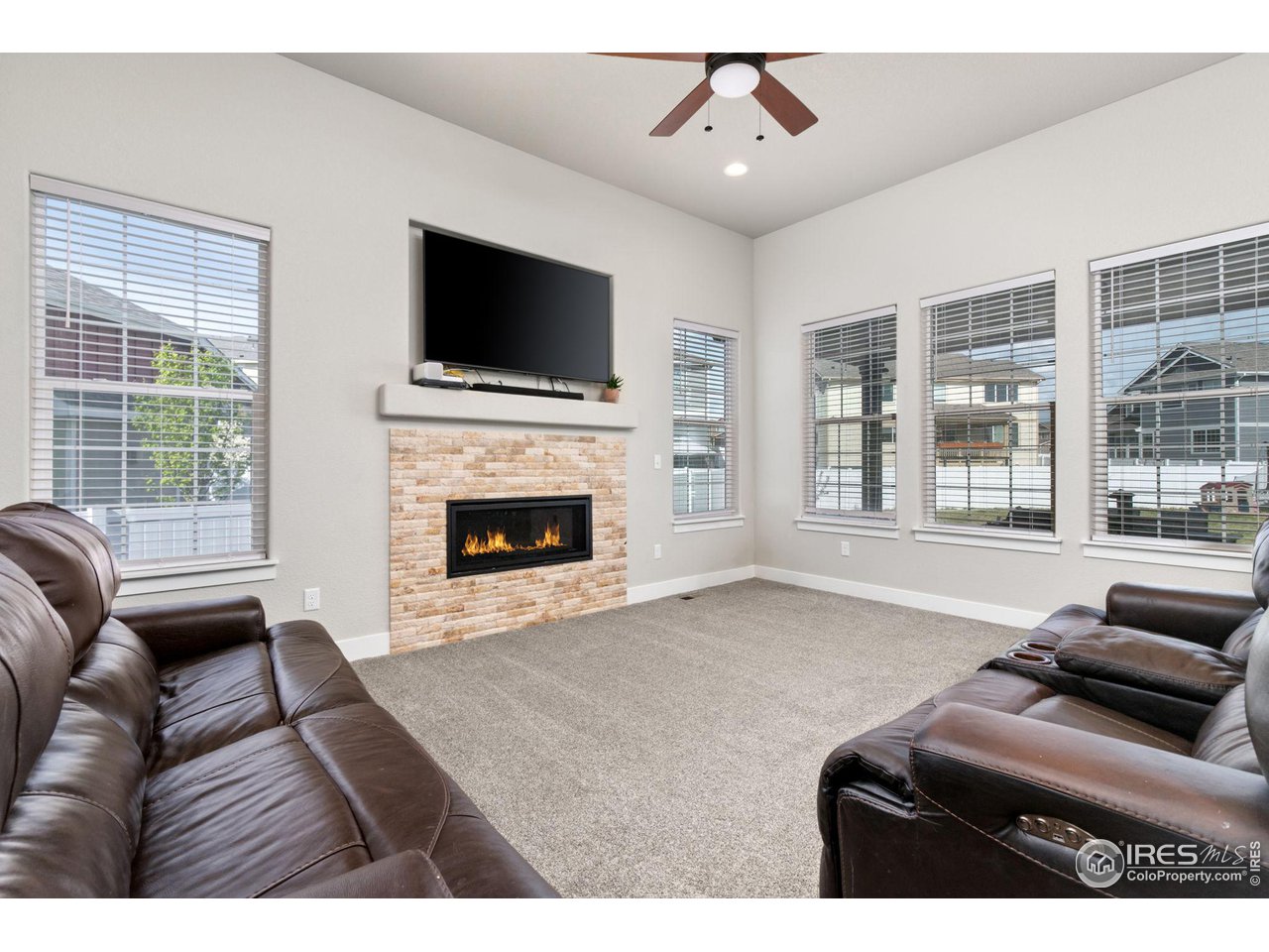 578 Ellingwood Pointe Dr
