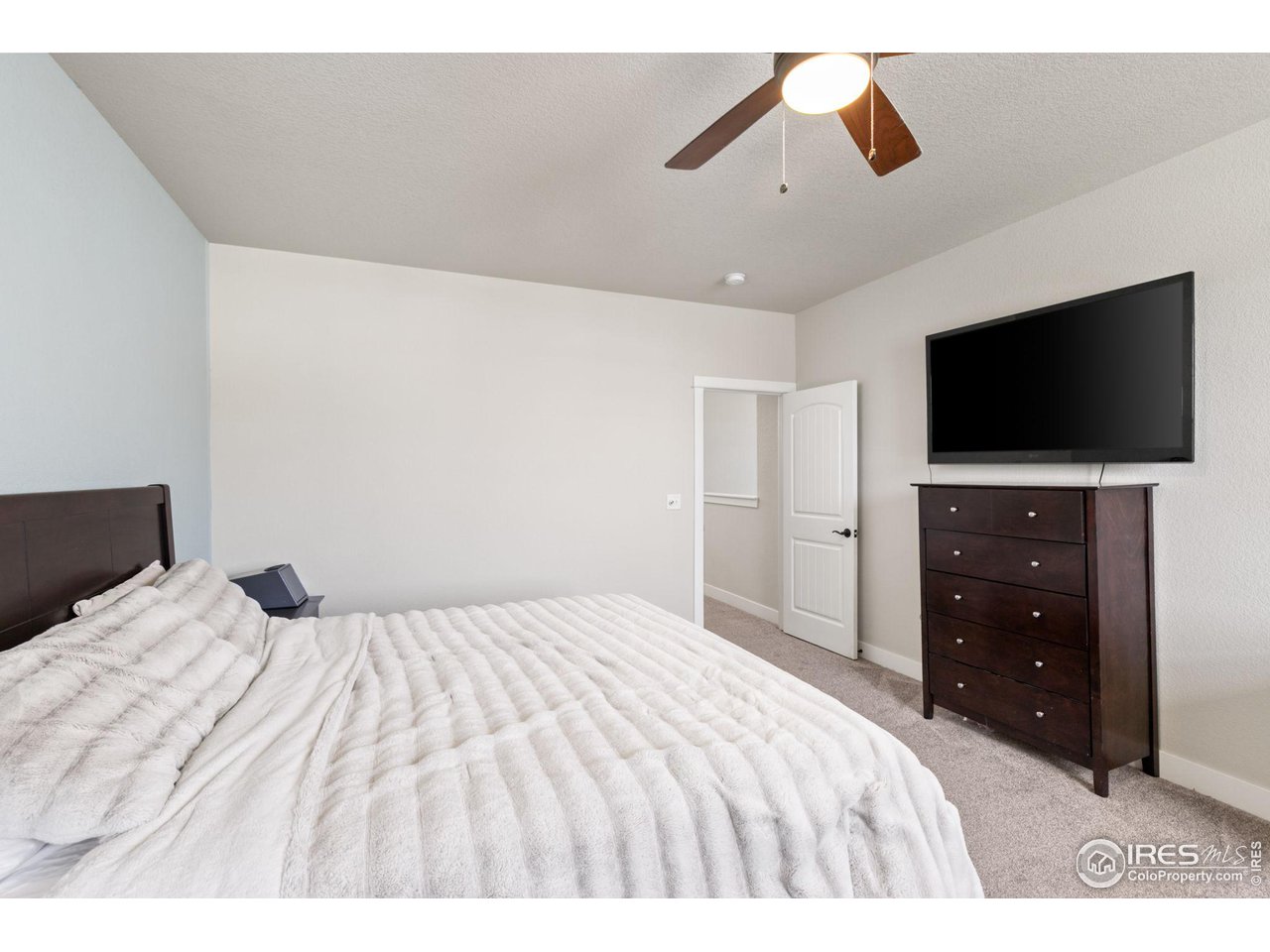 578 Ellingwood Pointe Dr