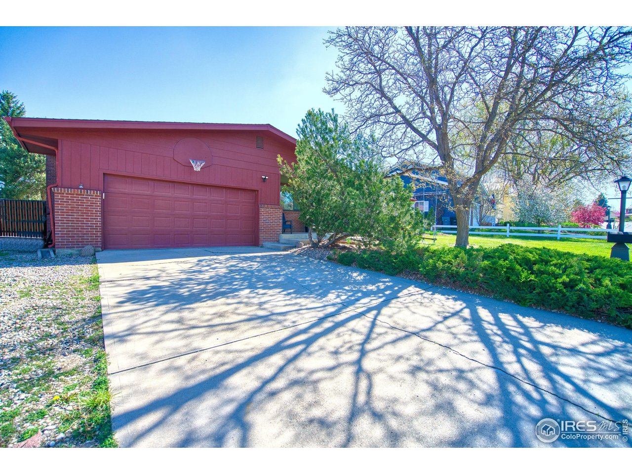 22 Burlington Dr