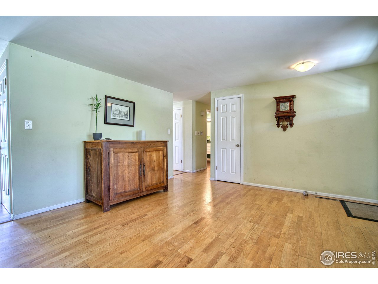 22 Burlington Dr