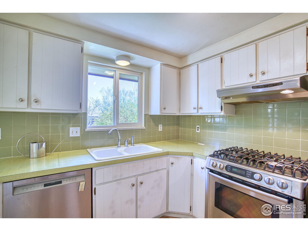 22 Burlington Dr