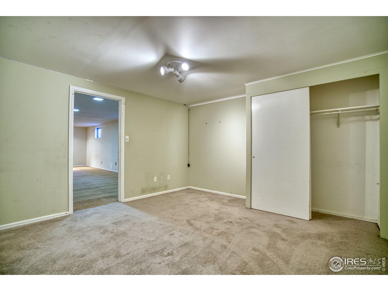 22 Burlington Dr