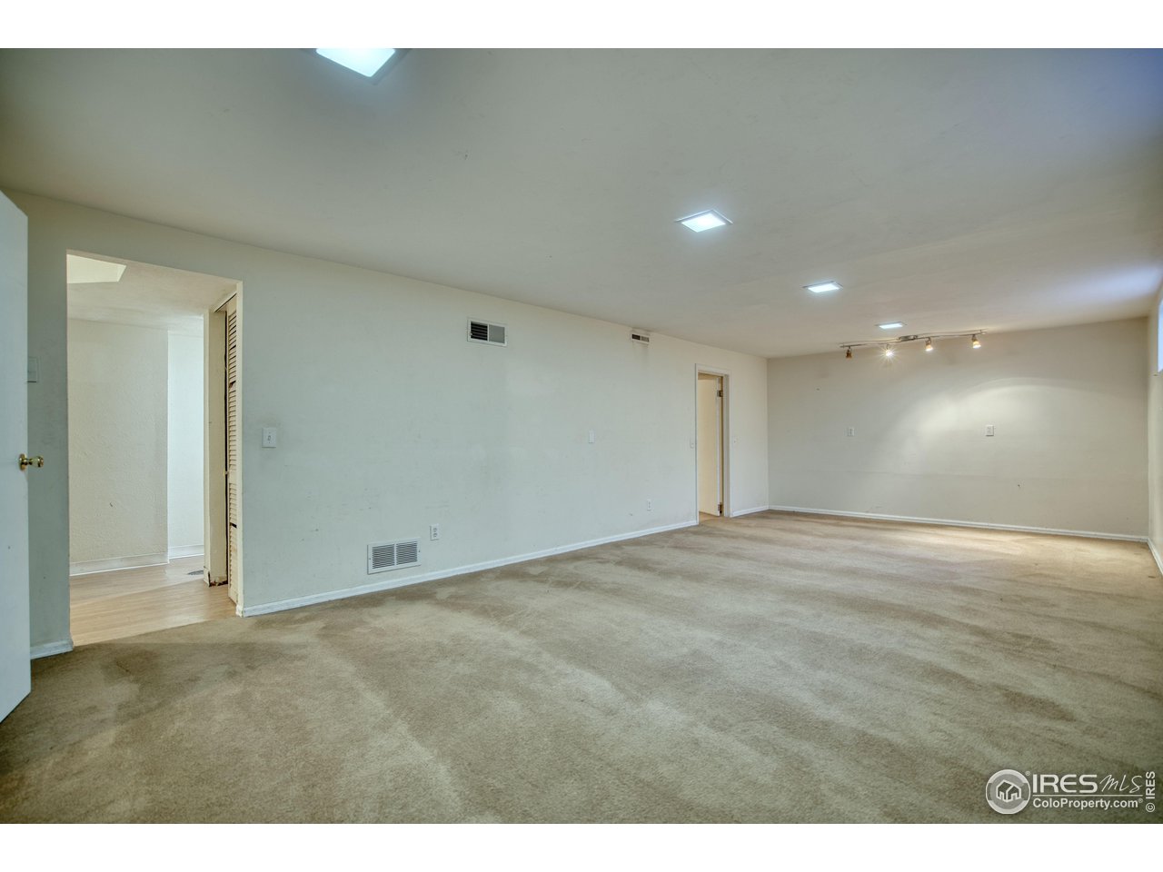 22 Burlington Dr
