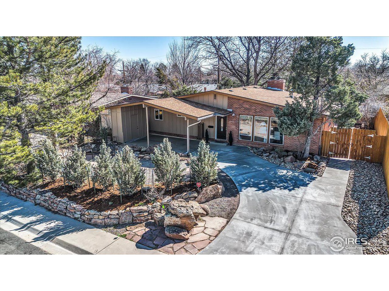 380 S 40th St