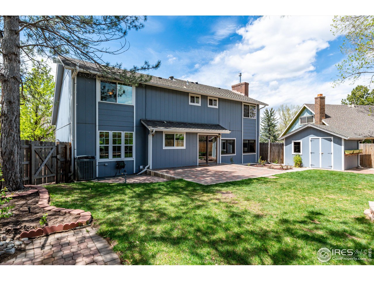 3563 Lakeshore Dr