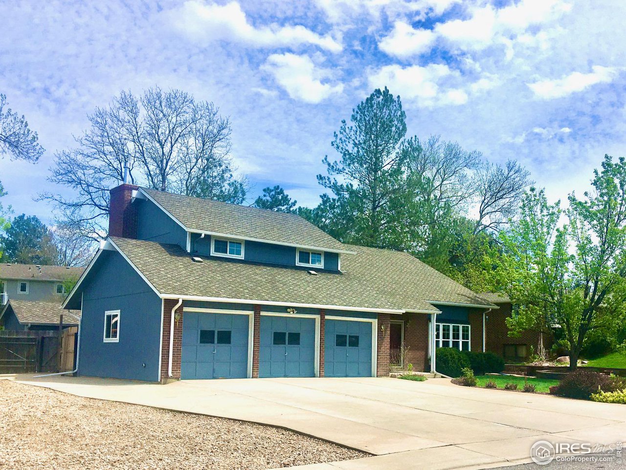 3563 Lakeshore Dr